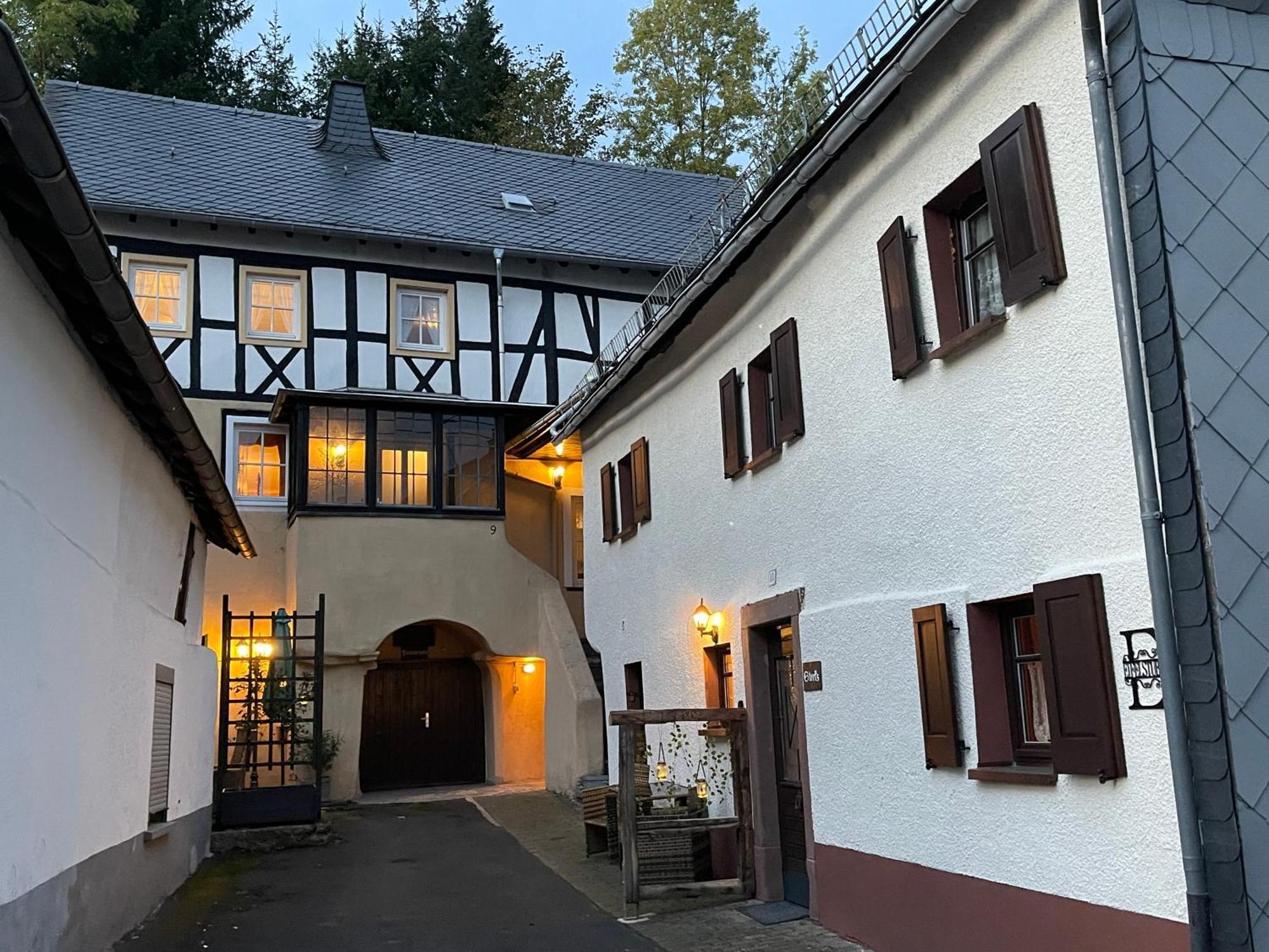 Ferienhaus Eifelstuben Mit Charme - Bauernstube Vulkaneifel - Naehe See Und Burgruine Ulmen Zewnętrze zdjęcie